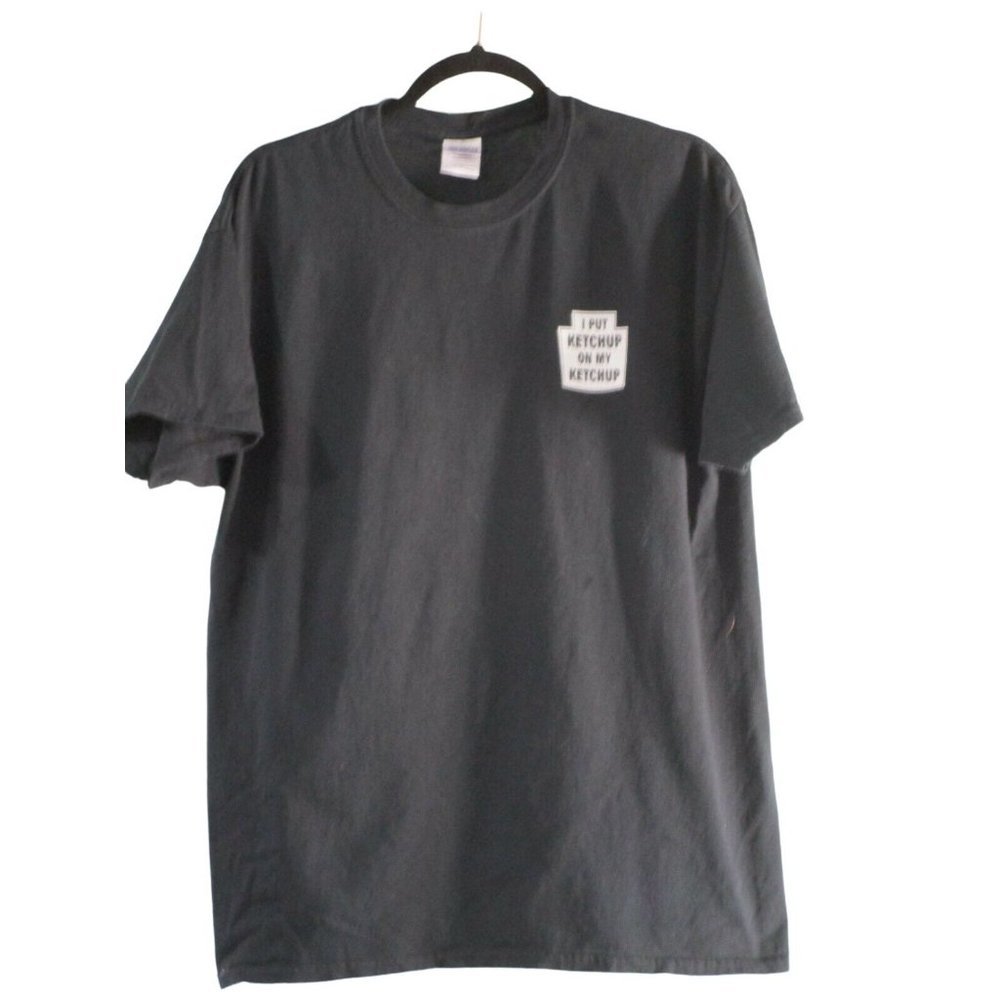 I Put Ketchup On My Ketchup Men's Large T Shirt EUC Black White Gildan